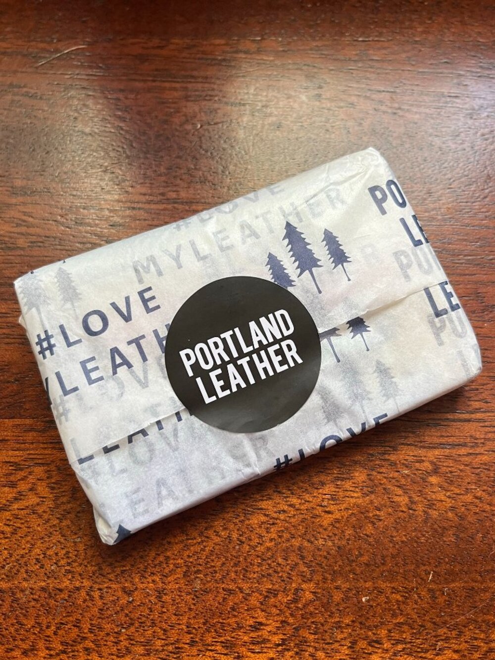 Portland Leather Goods "Aurora" Lovebug Wallet - Picture 8 of 9